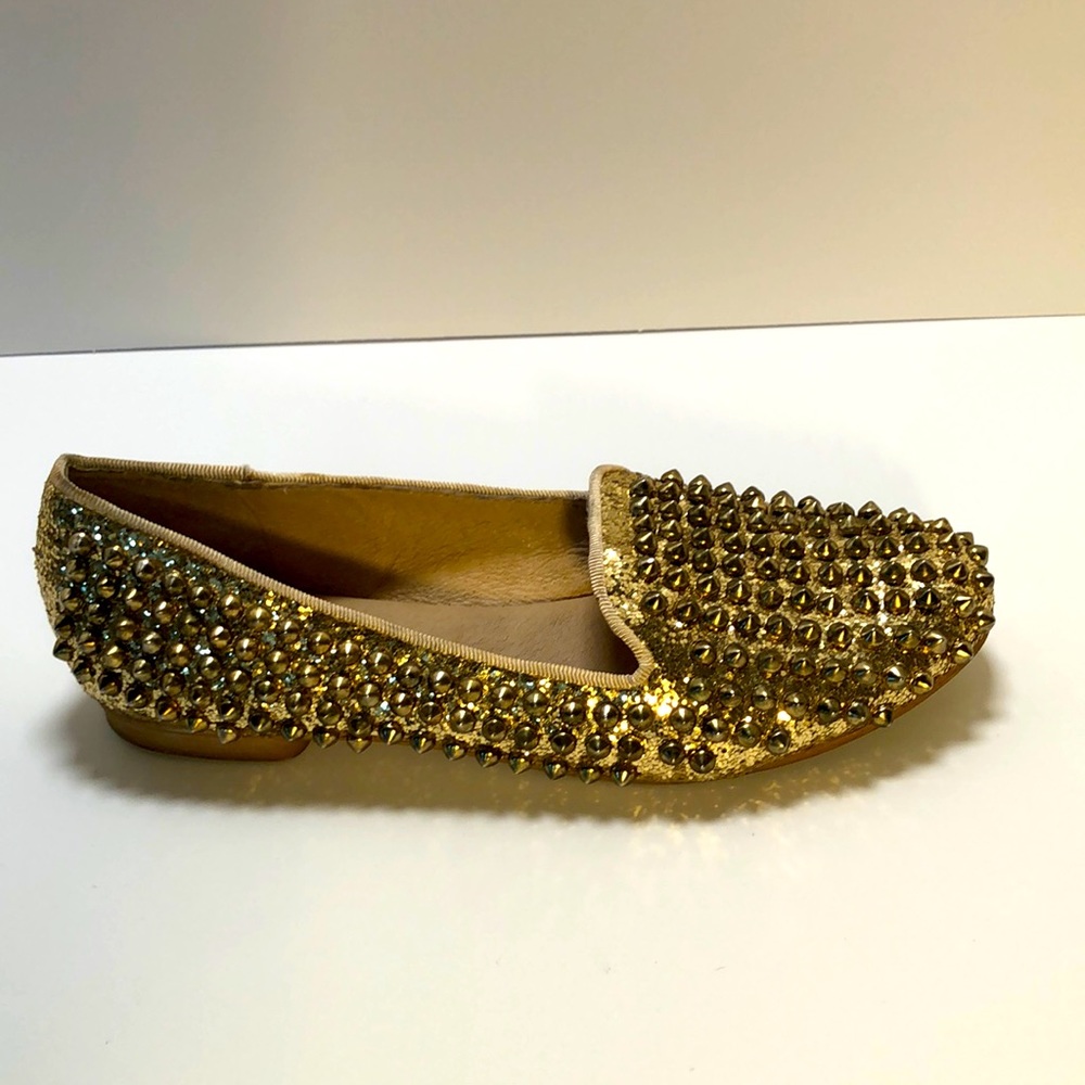 Steve Madden Studlyy Gold Loafers/Flats - Sz 6